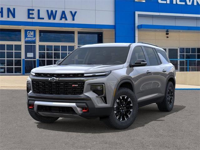 2025 Chevrolet Traverse Vehicle Photo in ENGLEWOOD, CO 80113-6708