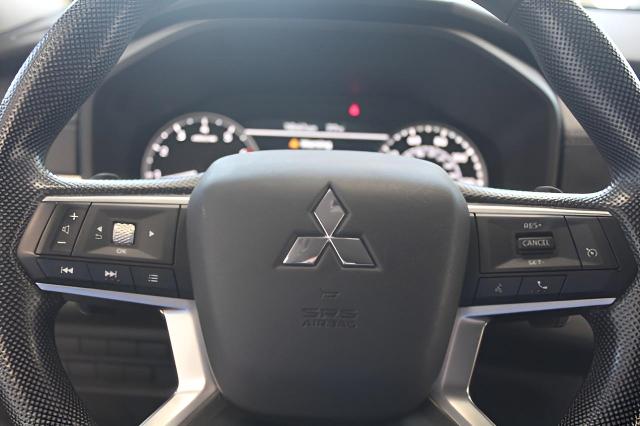 2022 Mitsubishi Outlander Vehicle Photo in Green Bay, WI 54304