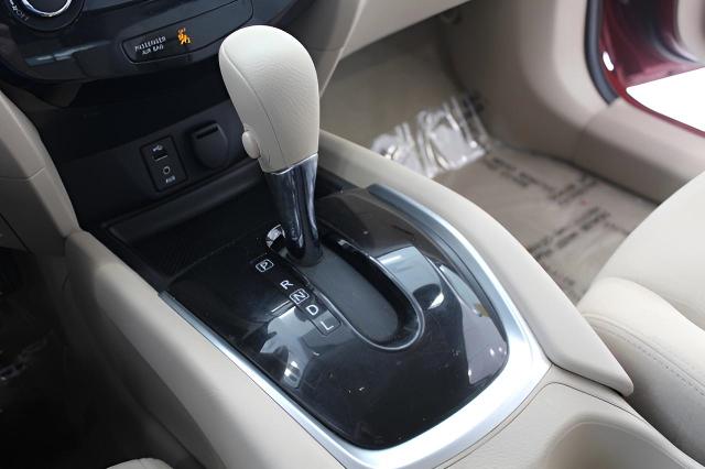 2015 Nissan Rogue Vehicle Photo in Green Bay, WI 54304