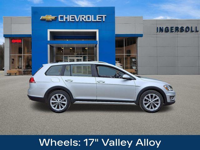 2017 Volkswagen Golf Alltrack Vehicle Photo in PAWLING, NY 12564-3219