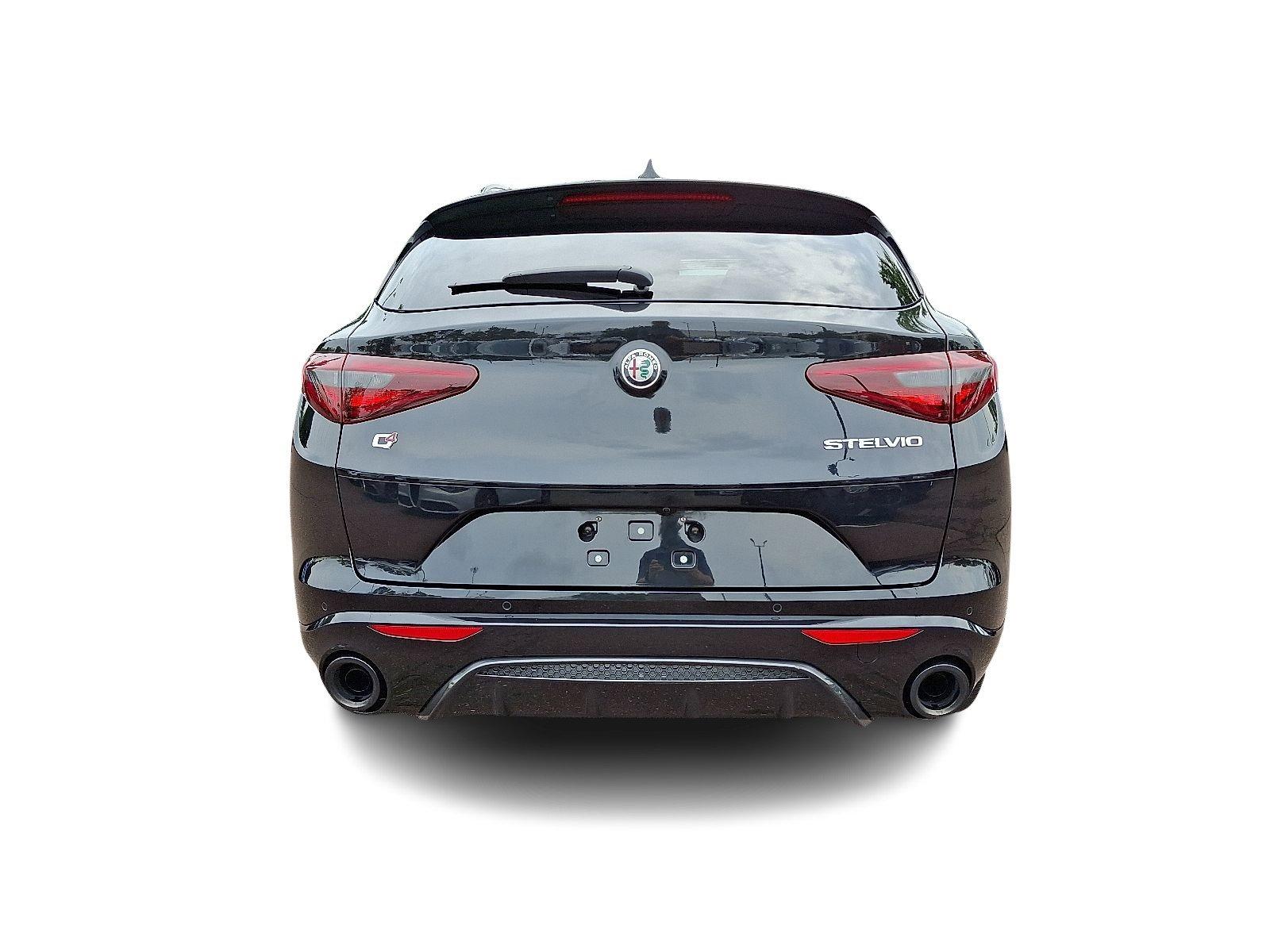 2022 Alfa Romeo Stelvio Vehicle Photo in Willow Grove, PA 19090