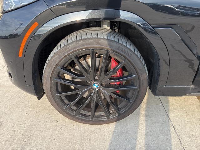 2024 BMW X6 xDrive40i Vehicle Photo in Peoria, IL 61615