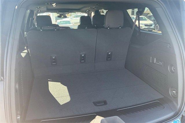 2025 Chevrolet Suburban Vehicle Photo in KANSAS CITY, MO 64114-4502