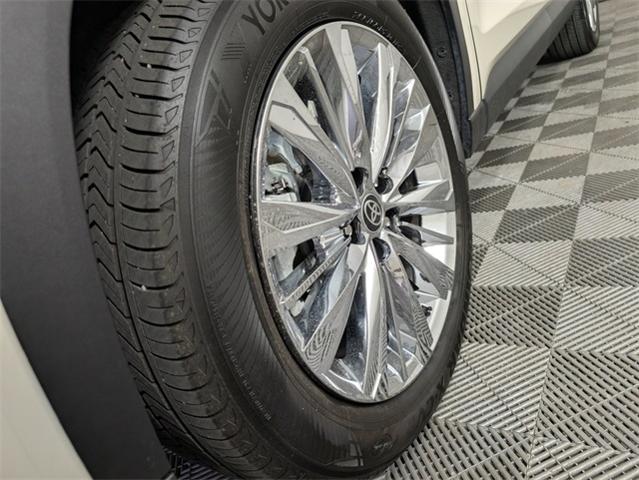 2024 Toyota Grand Highlander Vehicle Photo in ENGLEWOOD, CO 80113-6708
