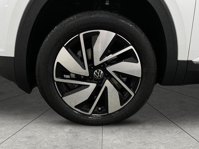 2024 Volkswagen Atlas Vehicle Photo in Appleton, WI 54913