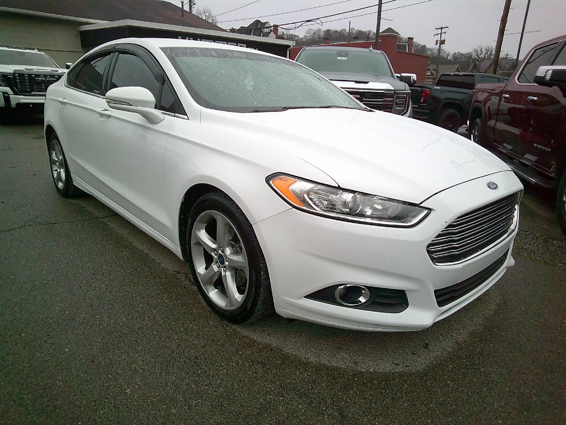 2016 Ford Fusion Vehicle Photo in KITTANNING, PA 16201-1536