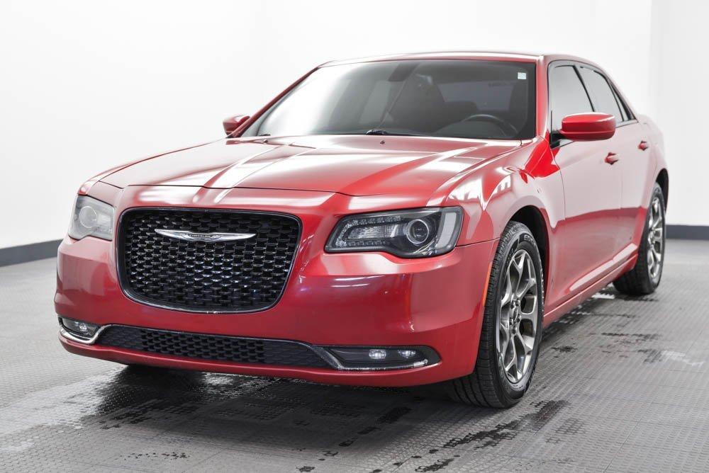 2015 Chrysler 300 Vehicle Photo in AKRON, OH 44303-2185