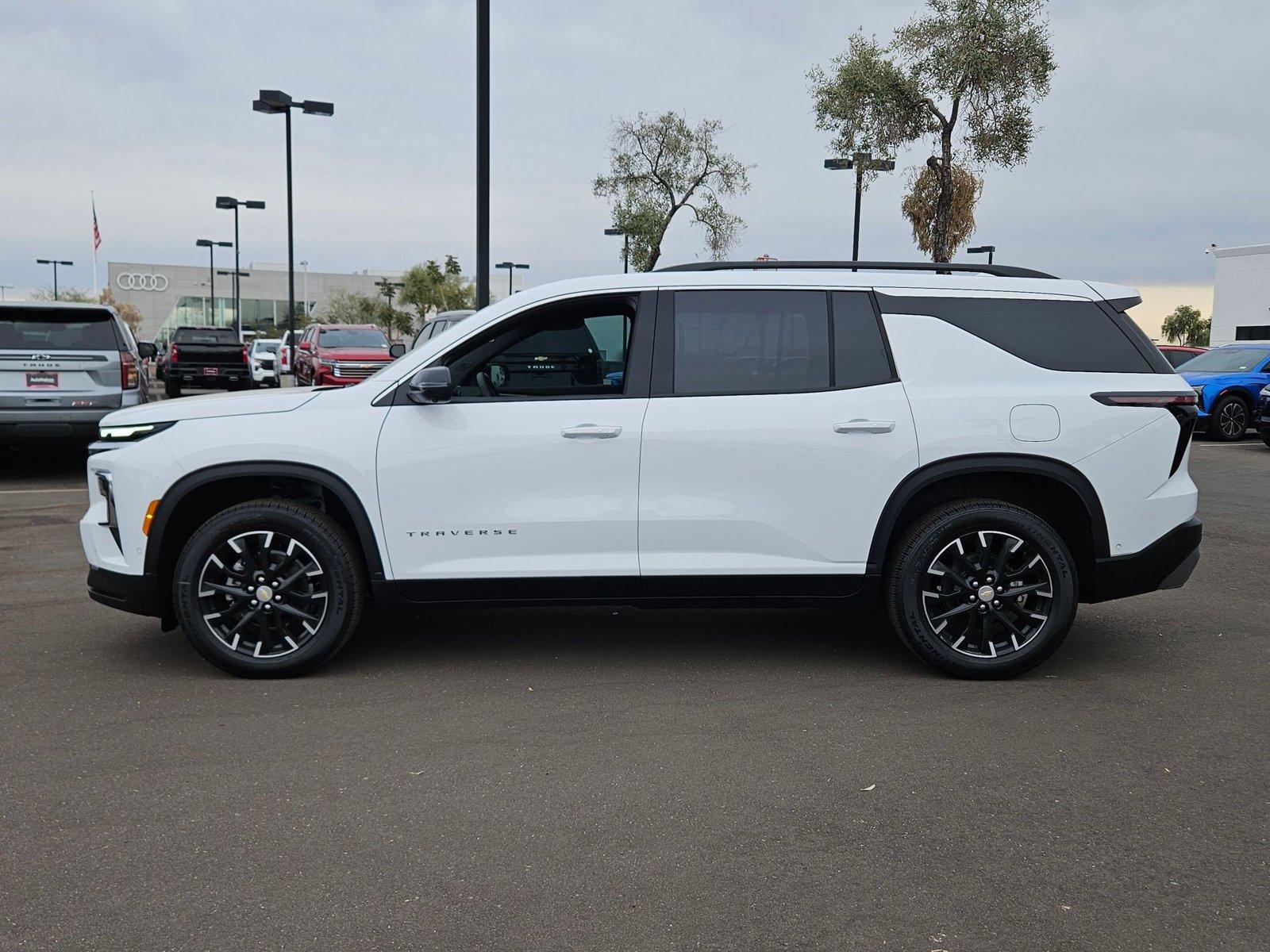 2025 Chevrolet Traverse Vehicle Photo in PEORIA, AZ 85382-3715