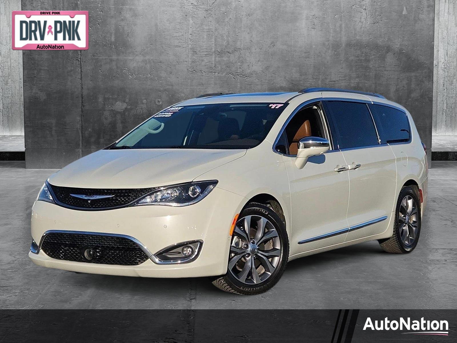 2017 Chrysler Pacifica Vehicle Photo in MESA, AZ 85206-4395