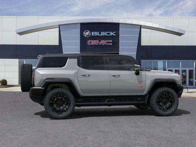 2025 GMC HUMMER EV SUV Vehicle Photo in DANBURY, CT 06810-5034