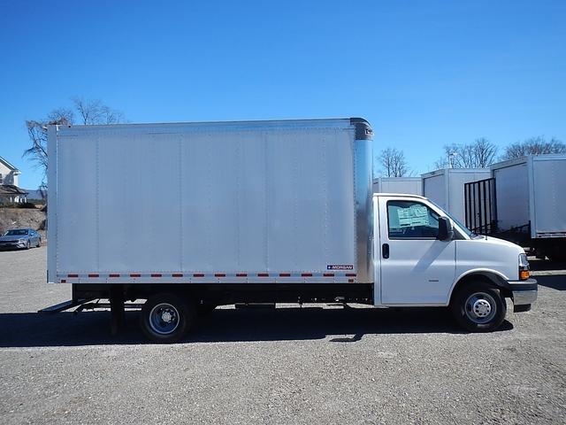 2024 Chevrolet Express Commercial Cutaway Vehicle Photo in JASPER, GA 30143-8655