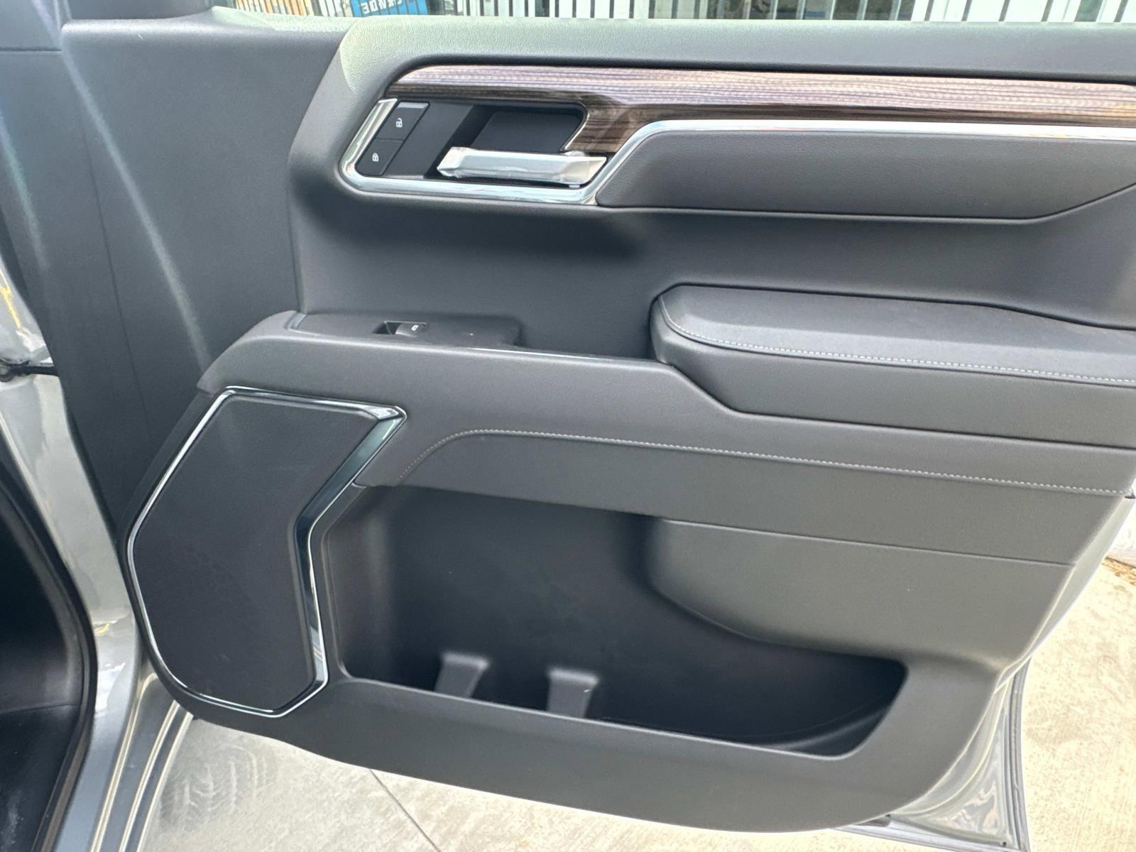 2025 Chevrolet Silverado 1500 Vehicle Photo in LOS ANGELES, CA 90007-3794