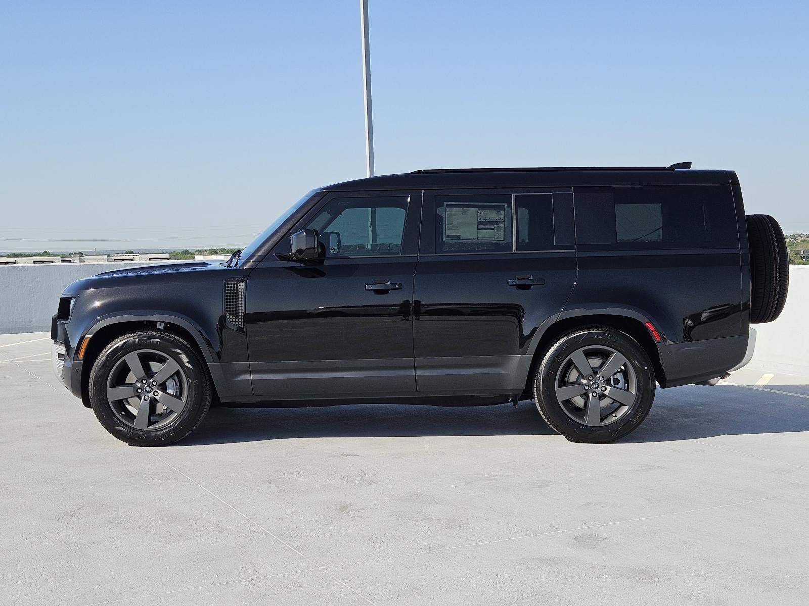 2025 Defender Vehicle Photo in AUSTIN, TX 78717