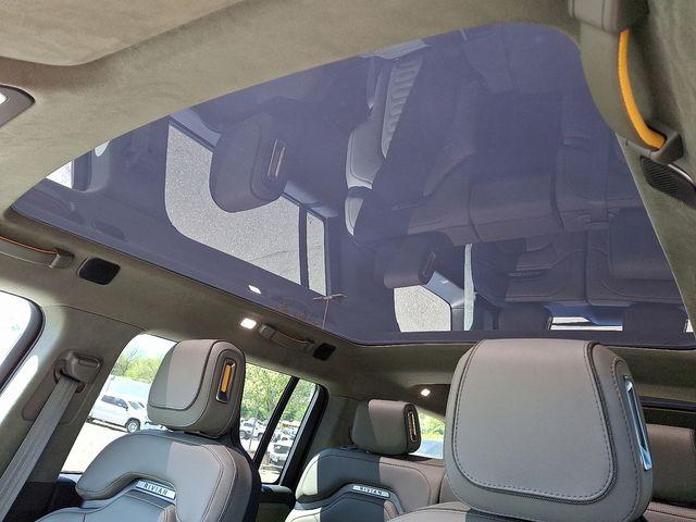 2023 Rivian R1S Vehicle Photo in DANBURY, CT 06810-5034