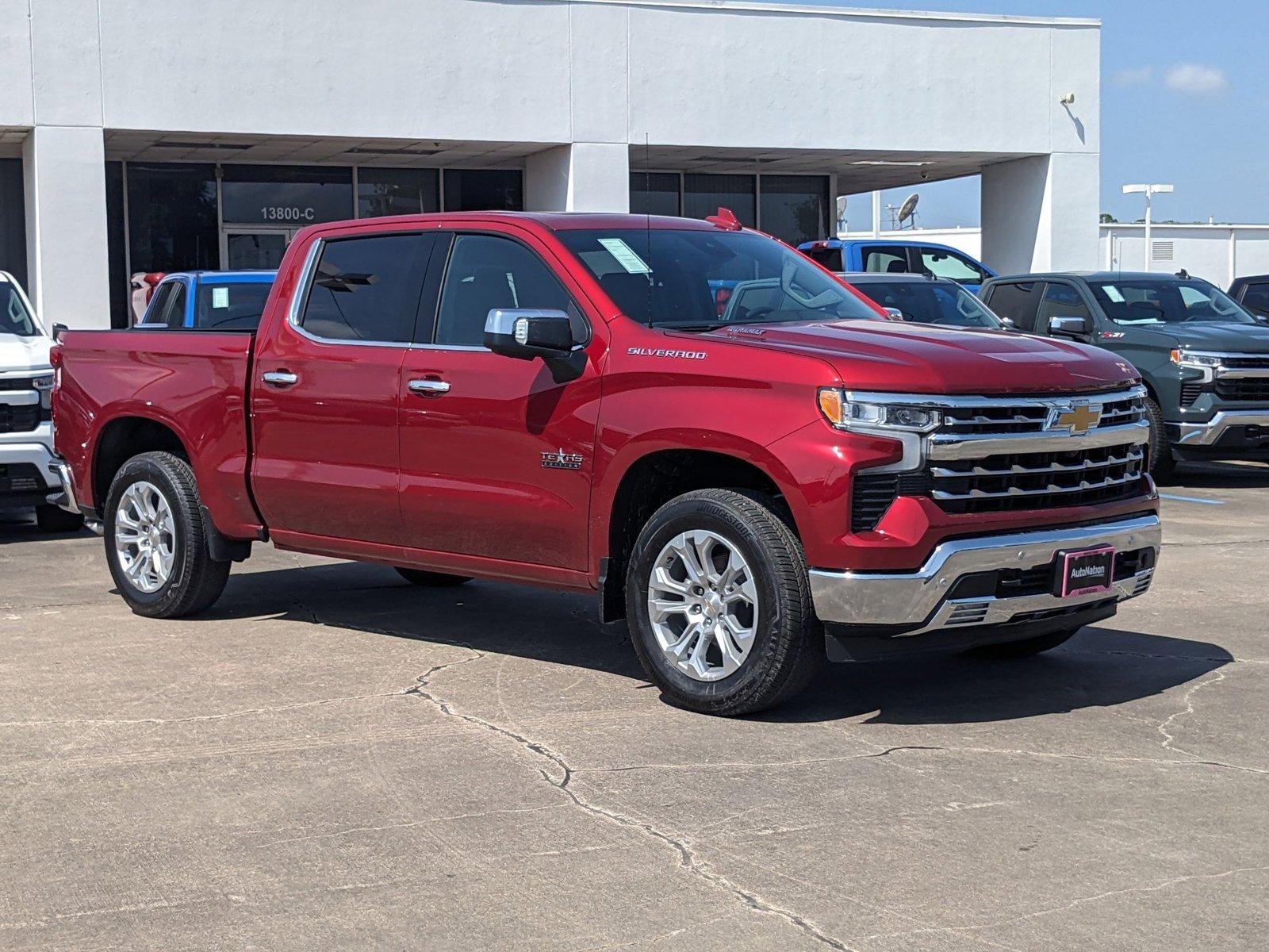 2025 Chevrolet Silverado 1500 Vehicle Photo in HOUSTON, TX 77034-5009