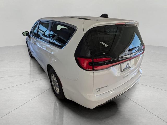 2025 Chrysler Pacifica Vehicle Photo in Oshkosh, WI 54901