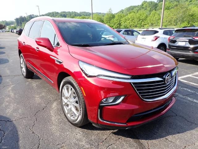 2023 Buick Enclave Vehicle Photo in ZELIENOPLE, PA 16063-2910