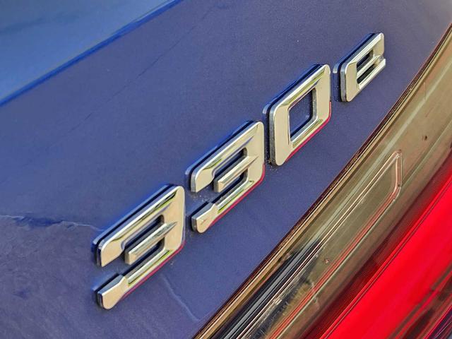 2022 BMW 330e Vehicle Photo in PLANO, TX 75024
