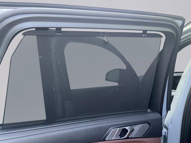 2025 BMW X5 M60i Vehicle Photo in LEOMINSTER, MA 01453-2952