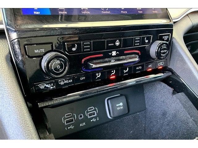 2021 Jeep Grand Cherokee L Vehicle Photo in San Antonio, TX 78230