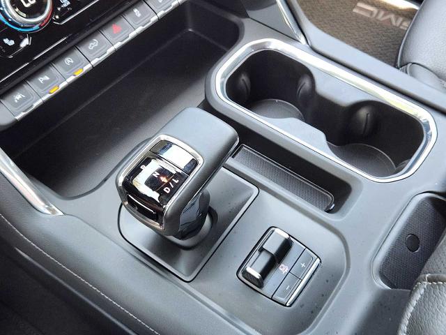 2024 GMC Sierra 1500 Vehicle Photo in DENTON, TX 76210-9321