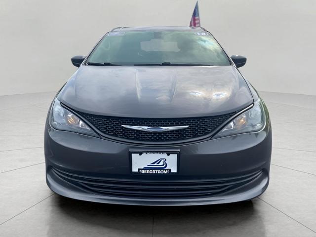 2018 Chrysler Pacifica Vehicle Photo in Oshkosh, WI 54904