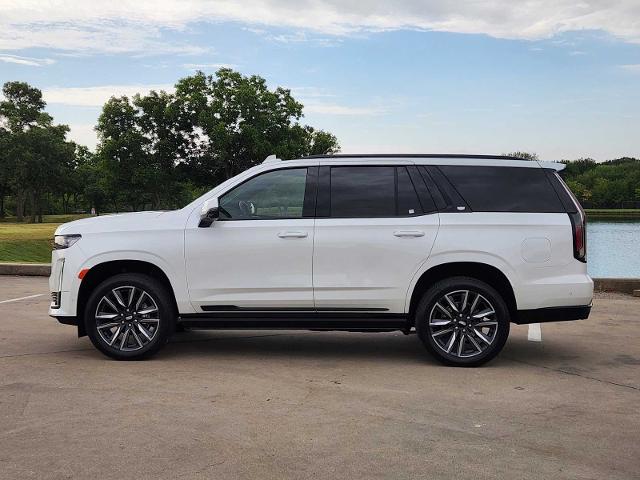 2024 Cadillac Escalade Vehicle Photo in DENTON, TX 76210-9321