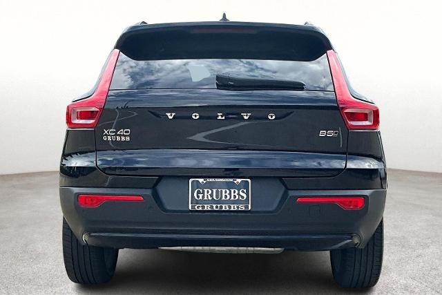 2024 Volvo XC40 Vehicle Photo in Houston, TX 77007