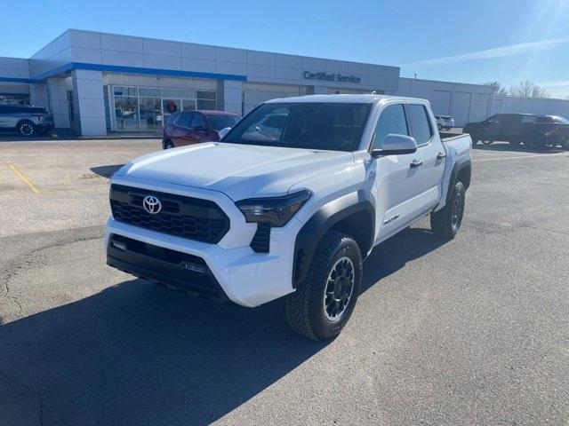 Used 2024 Toyota Tacoma SR5 with VIN 3TMLB5JN1RM025367 for sale in Dexter, MO