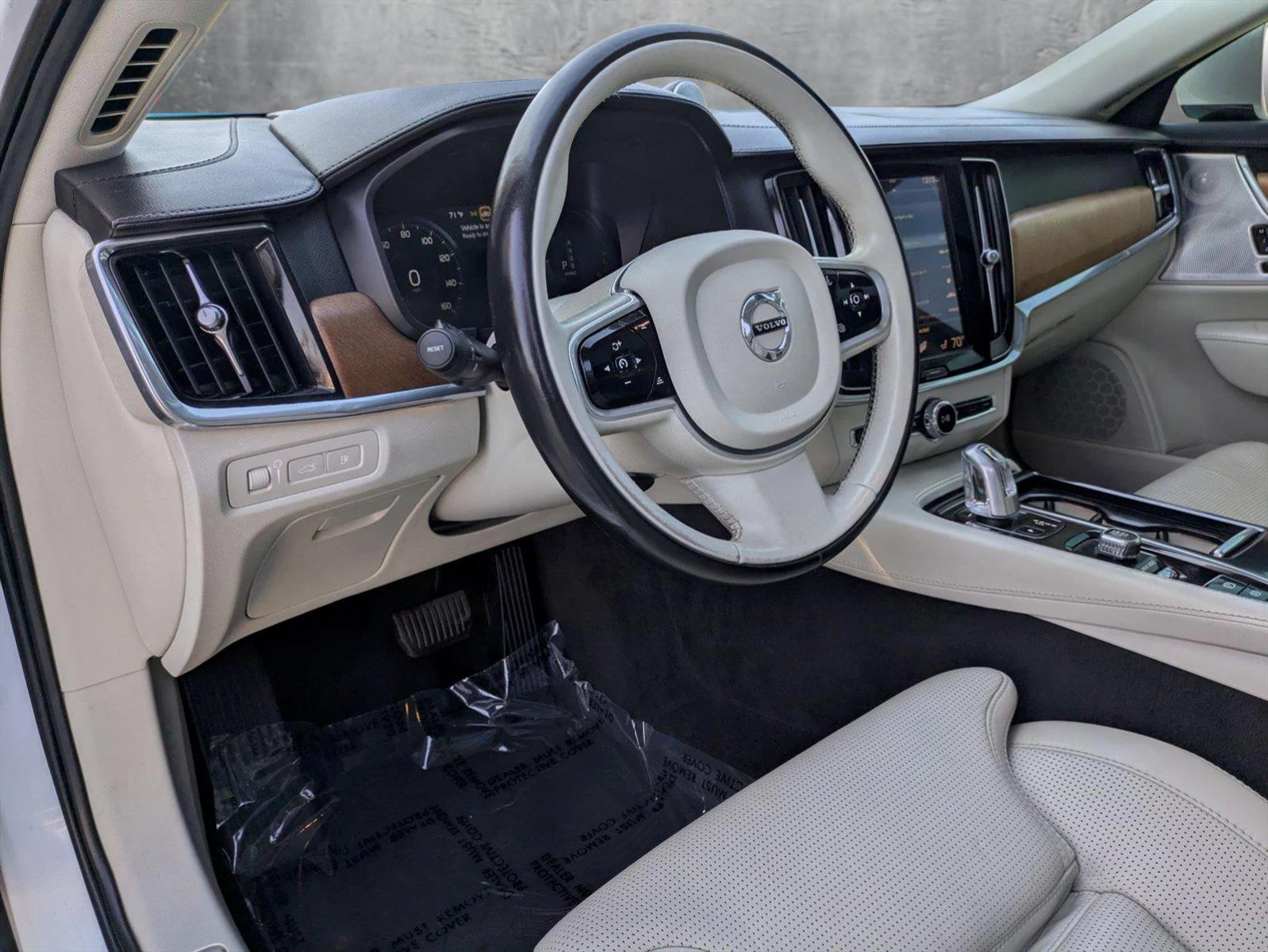 2018 Volvo S90 Vehicle Photo in Tustin, CA 92782