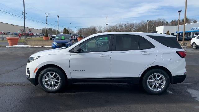 2023 Chevrolet Equinox Vehicle Photo in MOON TOWNSHIP, PA 15108-2571