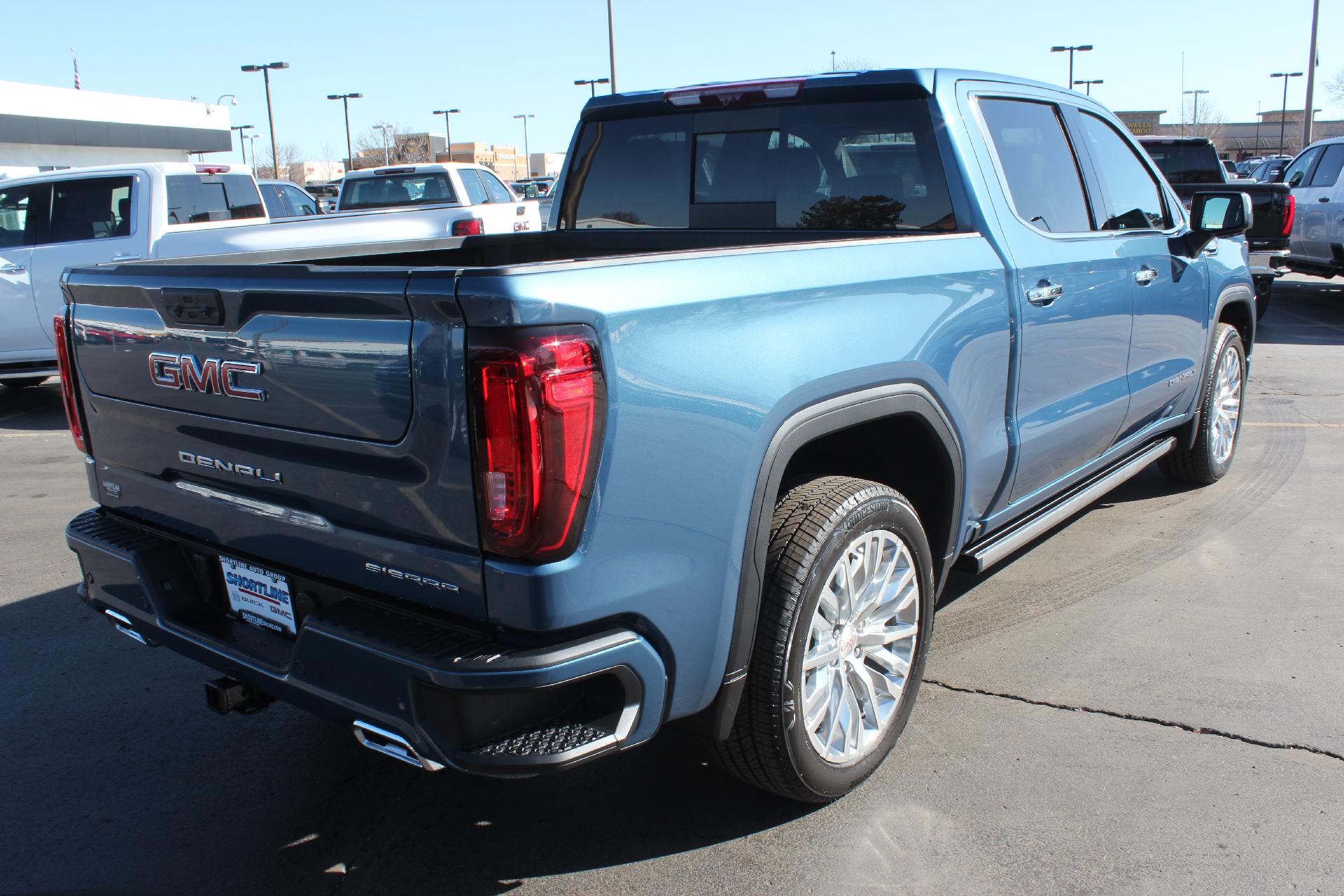 2025 GMC Sierra 1500 Vehicle Photo in AURORA, CO 80012-4011