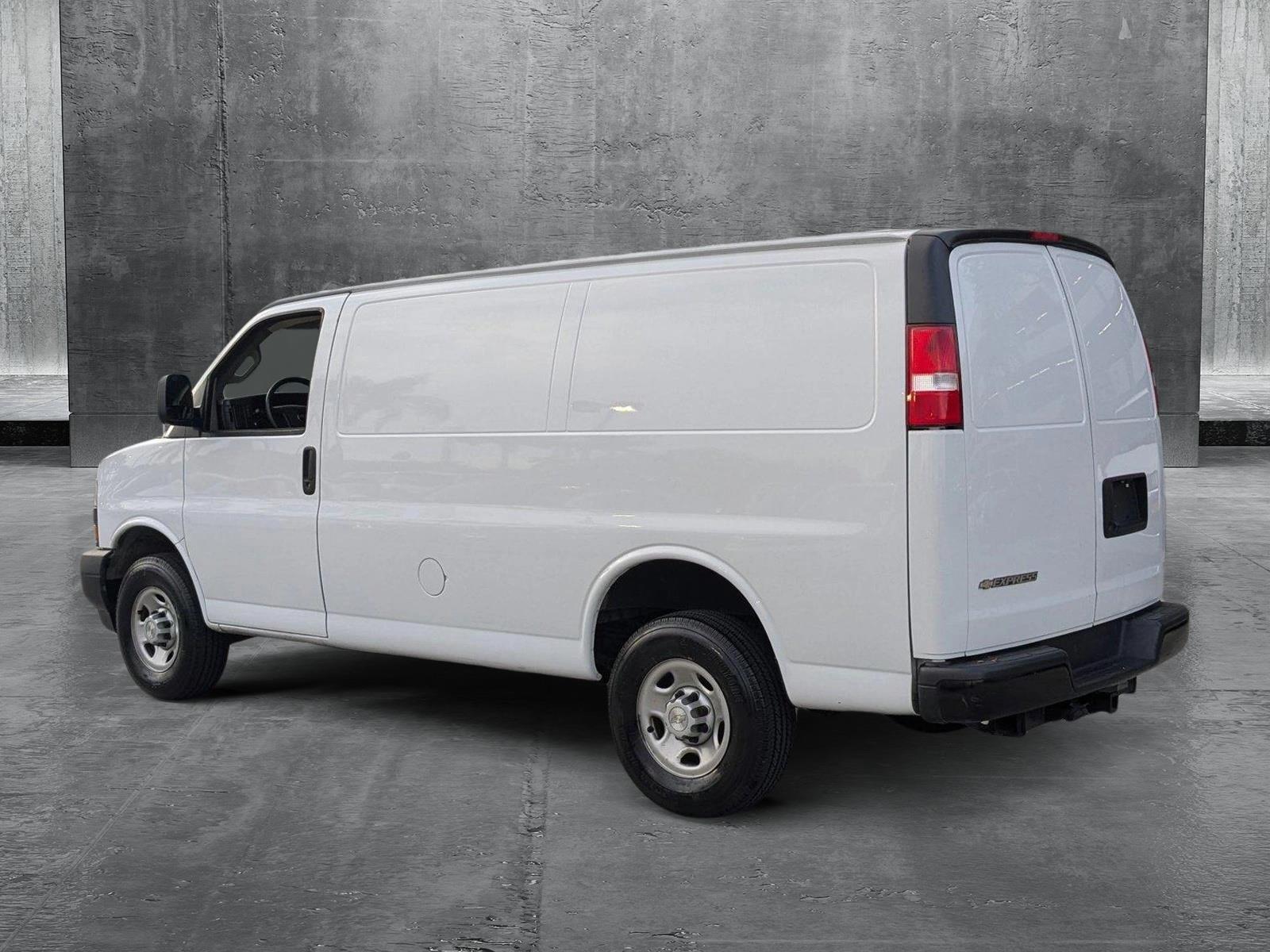 2022 Chevrolet Express Cargo 2500 Vehicle Photo in PEMBROKE PINES, FL 33024-6534