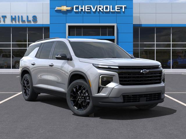 2025 Chevrolet Traverse Vehicle Photo in Roslyn, NY 11576