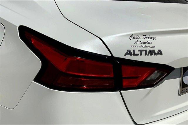 2023 Nissan Altima Vehicle Photo in TOPEKA, KS 66609-0000