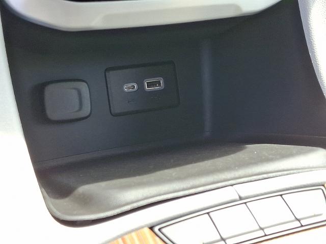 2022 GMC Acadia Vehicle Photo in TREVOSE, PA 19053-4984