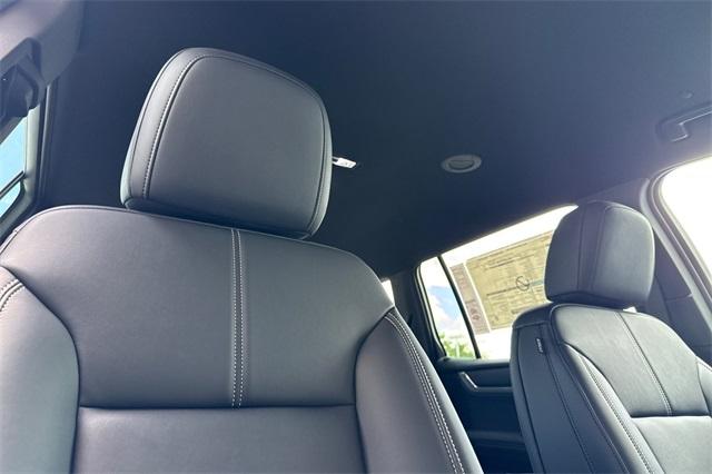 2025 GMC Acadia Vehicle Photo in ELK GROVE, CA 95757-8703