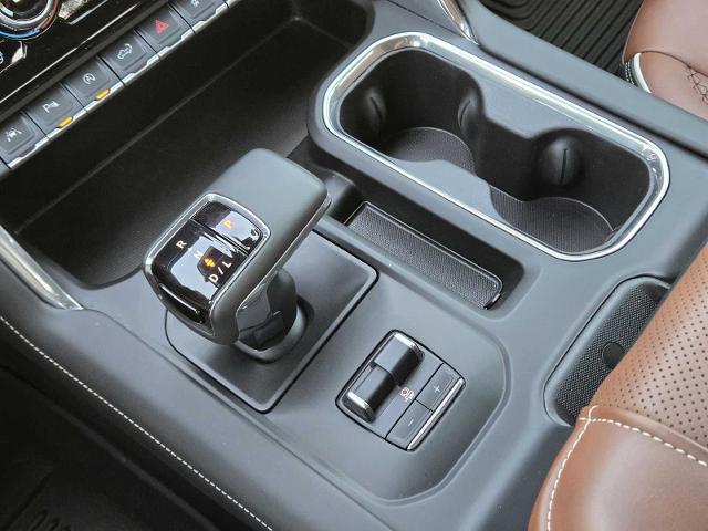 2024 GMC Sierra 1500 Vehicle Photo in DENTON, TX 76210-9321