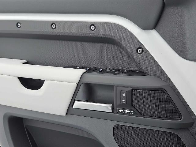 2025 Defender Vehicle Photo in AUSTIN, TX 78717