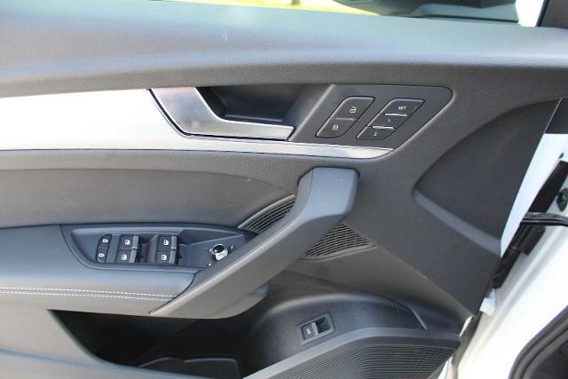 2024 Audi Q5 Vehicle Photo in HOUSTON, TX 77090