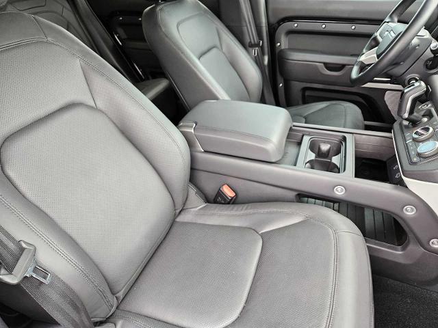 2024 Defender Vehicle Photo in AUSTIN, TX 78717