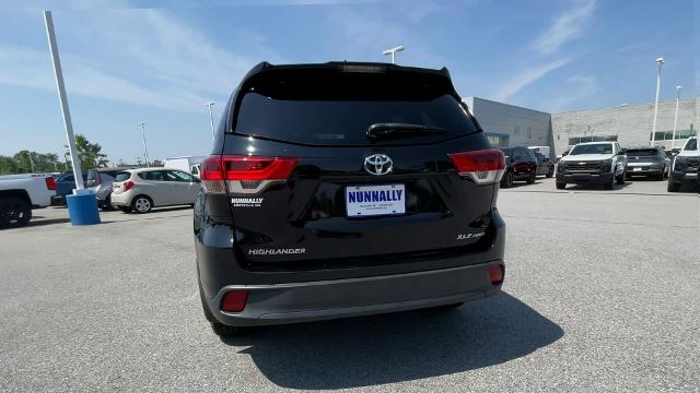 2019 Toyota Highlander Vehicle Photo in BENTONVILLE, AR 72712-4322