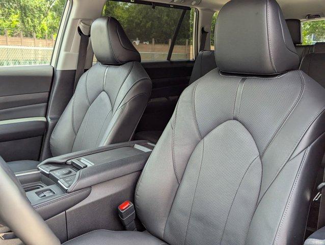 2024 Toyota Grand Highlander Vehicle Photo in San Antonio, TX 78230