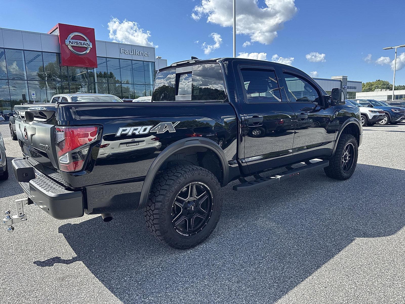 2024 Nissan Titan Vehicle Photo in Mechanicsburg, PA 17050-2306