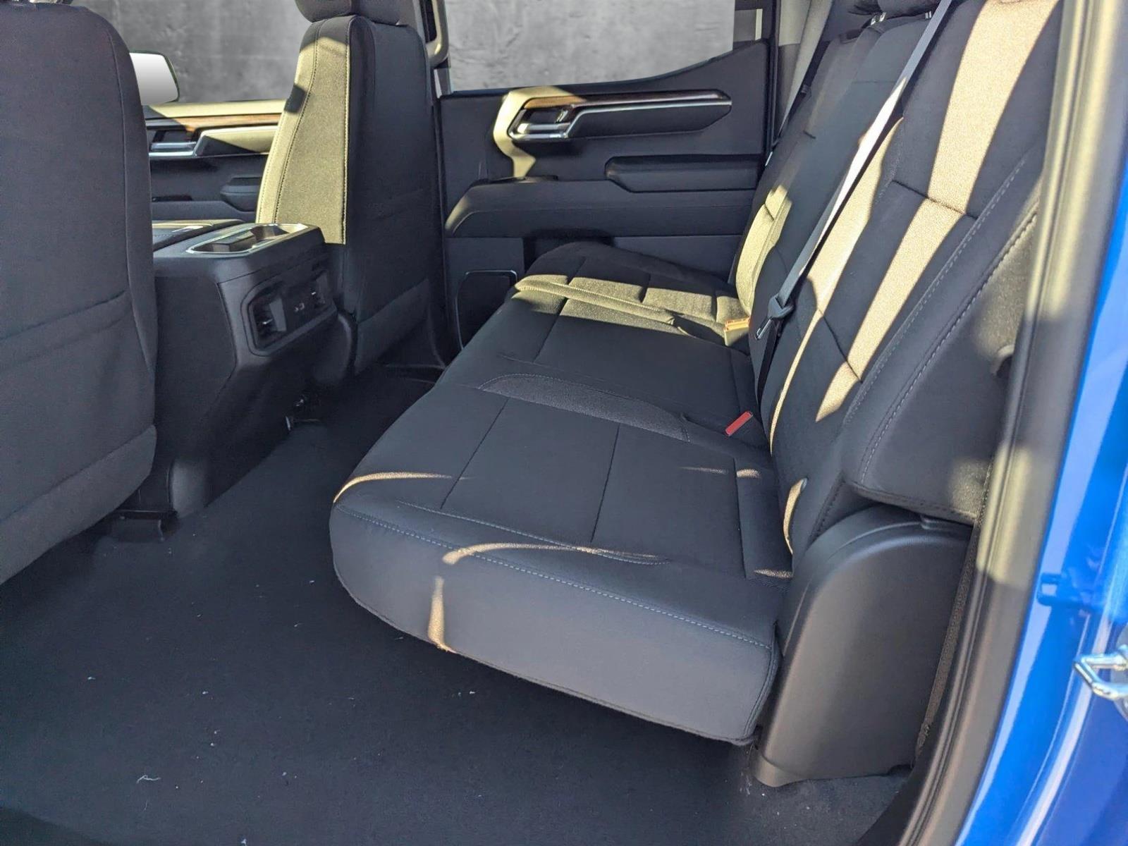 2025 Chevrolet Silverado 1500 Vehicle Photo in PEMBROKE PINES, FL 33024-6534