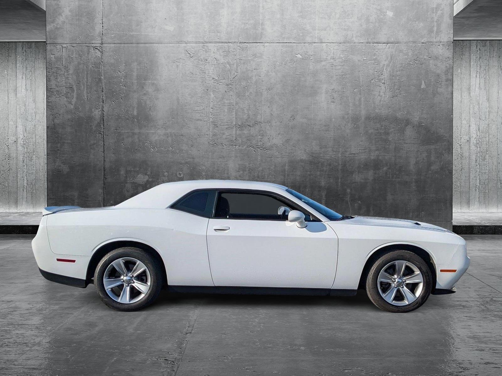 2019 Dodge Challenger Vehicle Photo in VALENCIA, CA 91355-1705