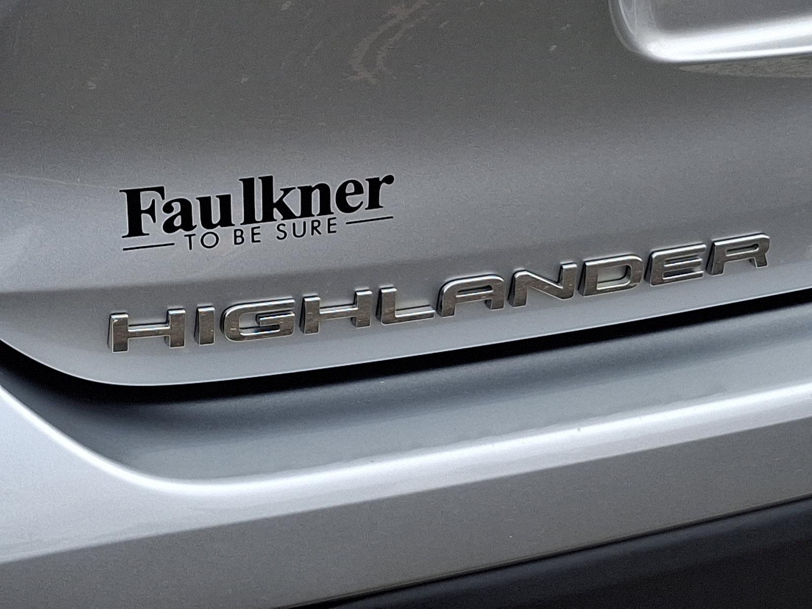2021 Toyota Highlander Vehicle Photo in Trevose, PA 19053