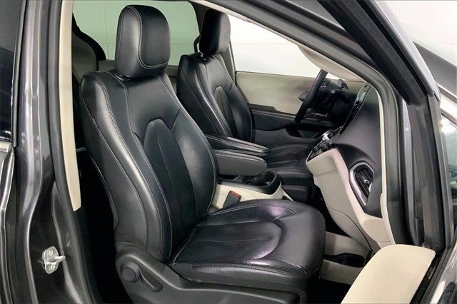 2022 Chrysler Pacifica Vehicle Photo in INDEPENDENCE, MO 64055-1314
