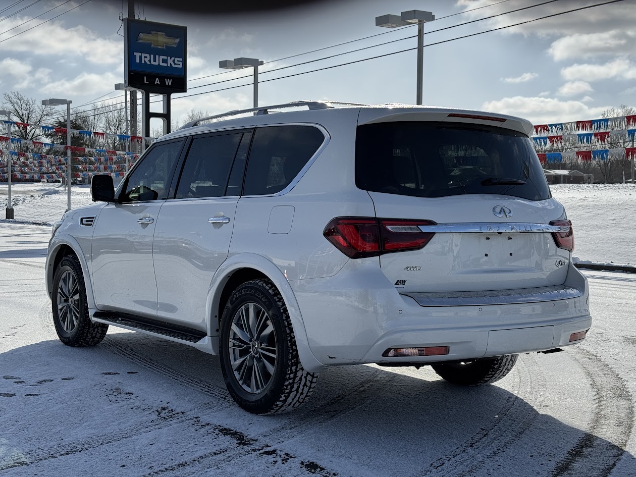 2022 INFINITI QX80 Vehicle Photo in BOONVILLE, IN 47601-9633