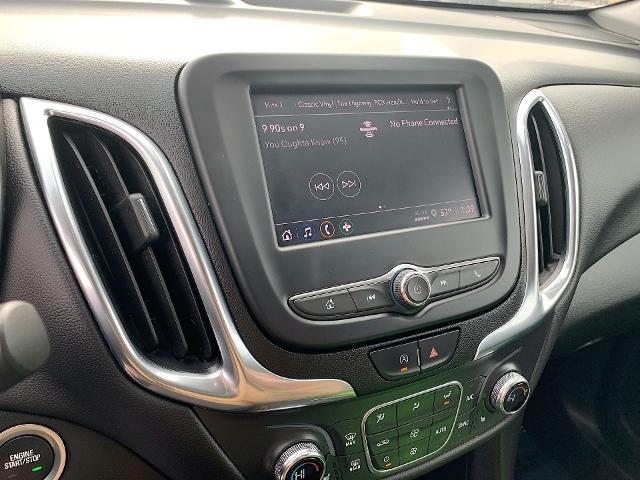 2022 Chevrolet Equinox Vehicle Photo in MOON TOWNSHIP, PA 15108-2571